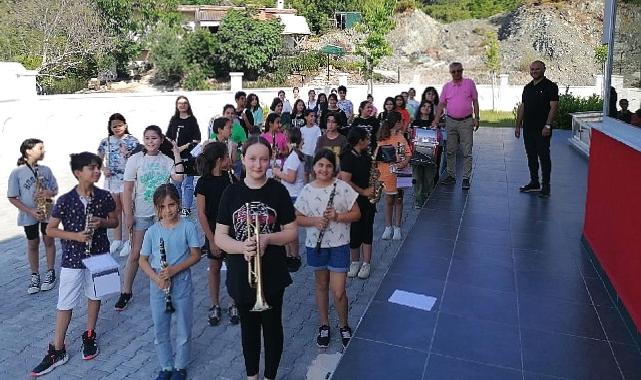 Başkan Topaloğlu’ndan Cumhuriyet Bandosu’na ziyaret