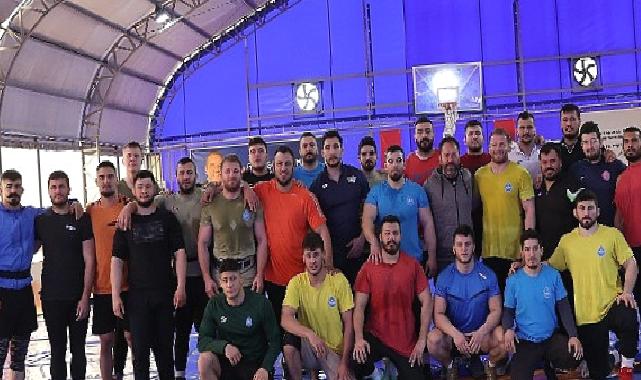 Antalya Büyükşehir güreşçileri Kırkpınar’a hazır