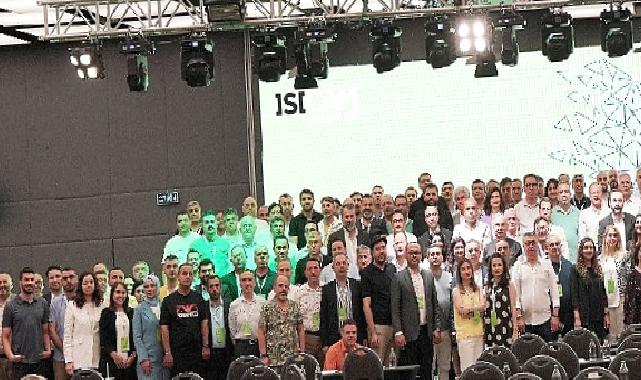 Isıcam Sistemleri, 49. Yıldönümünde Yetkili Üreticileri ile Bir Araya Geldi