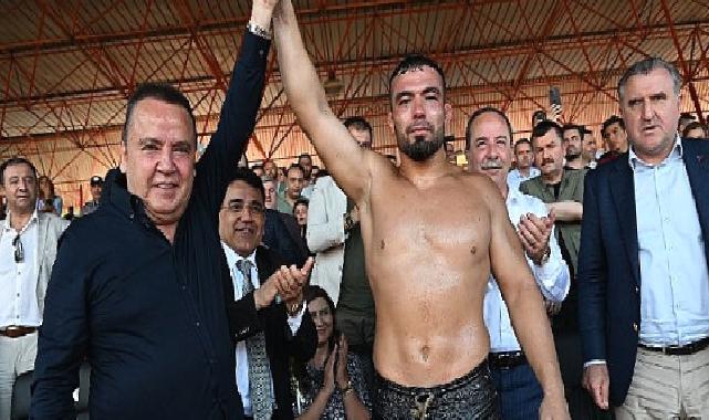 Kırkpınar’da Başpehlivan Yusuf Can Zeybek