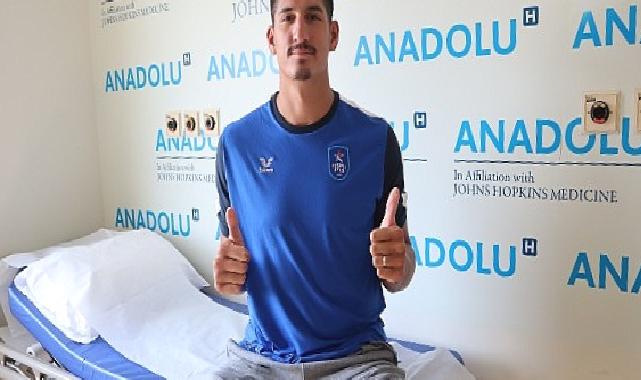 Anadolu Efes’li Derek Willis sağlık kontrolünden geçti