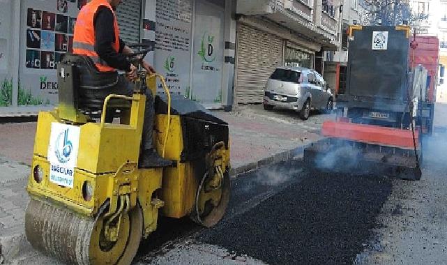 Bağcılar’da yollar asfaltlanarak güvenli hale getiriliyor