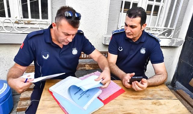 İzmir’de çığırtkan ve hanutçu operasyonu