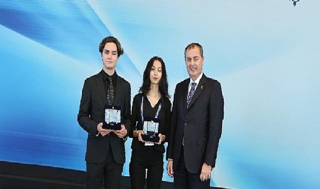 İş Bankası’ndan Altın Gençlere ödül