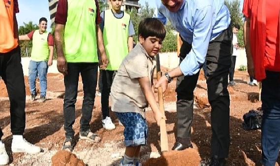 Yenişehir Belediyesi kente yeşil alanlar kazandırmaya devam ediyor