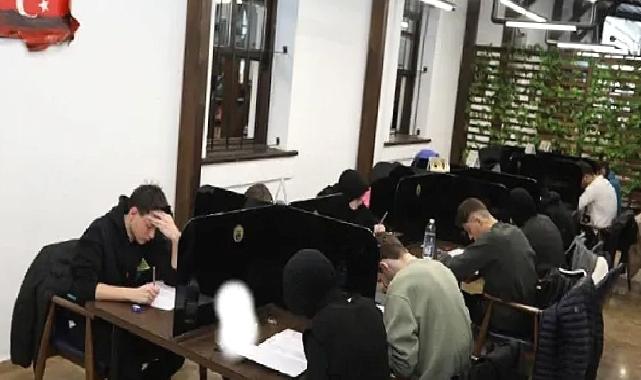 Öğrenciler Nöbetçi Kitaphanenin TYT Simülasyonunda Ter Döktü