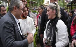 Keçiören Belediye Başkanı Dr. Mesut Özarslan ve eşi Filiz Özarslan Anneler Günü’nü kutladı
