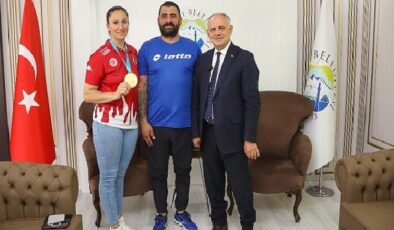 Şampiyon Sporcudan Başkan Öztürk’e Ziyaret